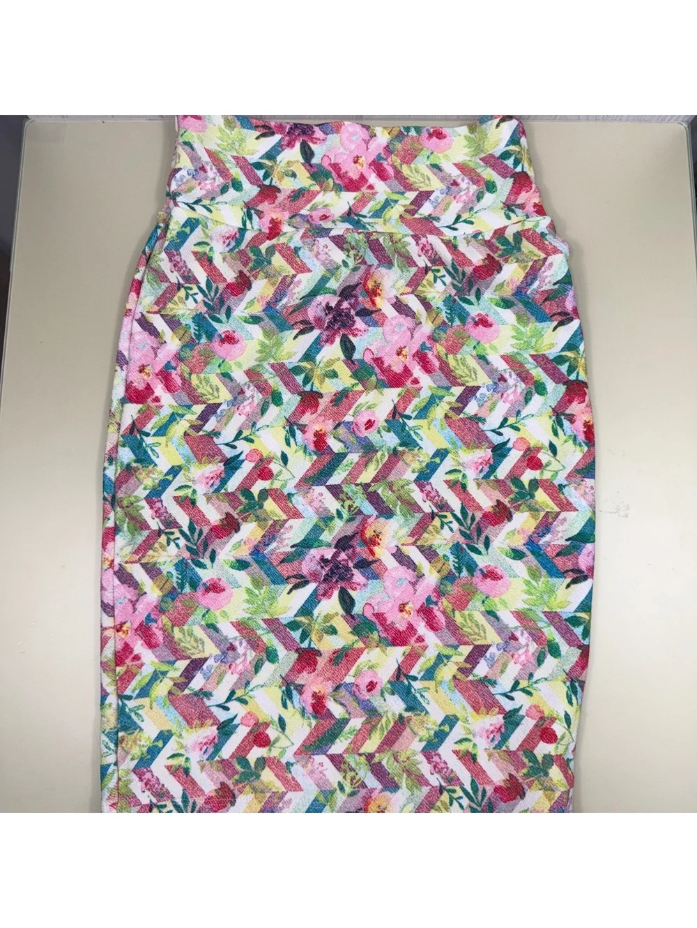 LuLaRoe XS Floral Chevron Pencil Skirt Multicolor